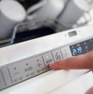 حالت اکو ماشین ظرفشویی چیست؟ نحوه کار، مزایا و معایب برنامه Eco
